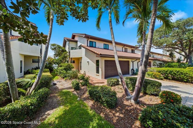 2 bedroom Townhouse at 3252 River Villa Way, Beach Woods Stage 8, Melbourne Beach — photo 3
