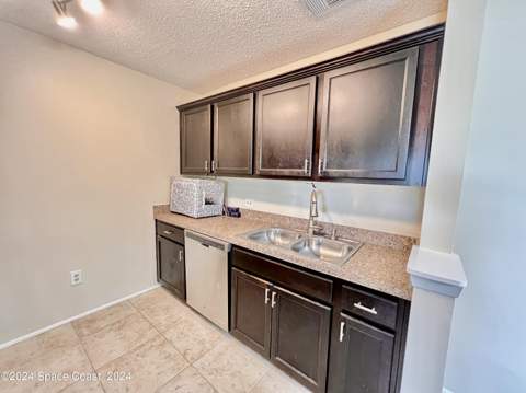 225 S Tropical Trail #124, Merritt Island FL - photo 10 of 19