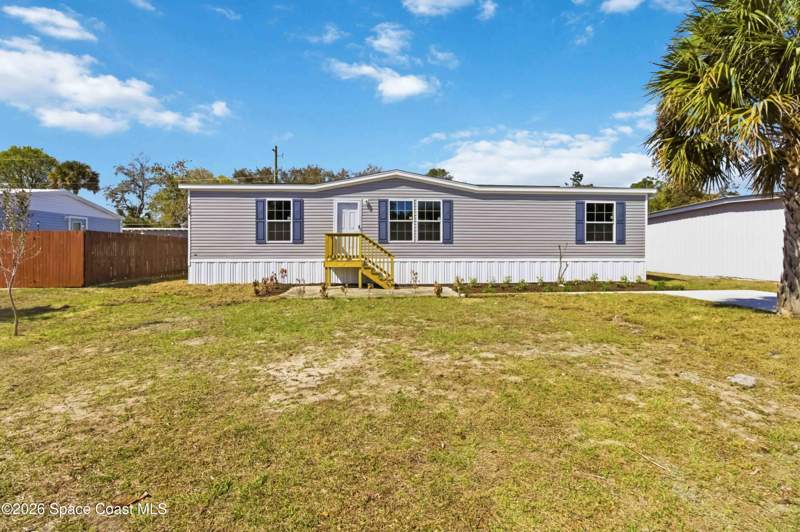 3 bedroom Manufactured Home at 6989 Dahlia Drive, Williams Point Estates, Cocoa — photo 2