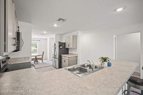 853 Redrock Street, Palm Bay FL - photo 13 of 37