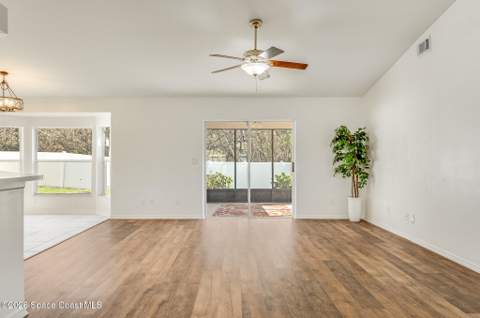883 Del Mar Circle, West Melbourne FL - photo 10 of 53