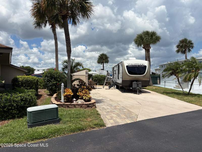 2 bedroom Manufactured Home at 3293 Dockside Lane #62, Outdoor Resorts, Melbourne Beach — photo 2