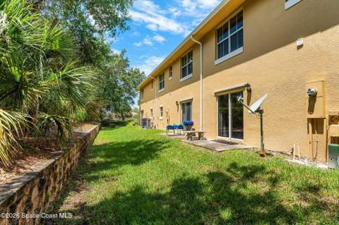 622 Cedar Side Circle, Palm Bay FL - photo 6 of 33