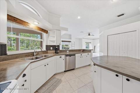 730 Campina Avenue, Palm Bay FL - photo 11 of 40