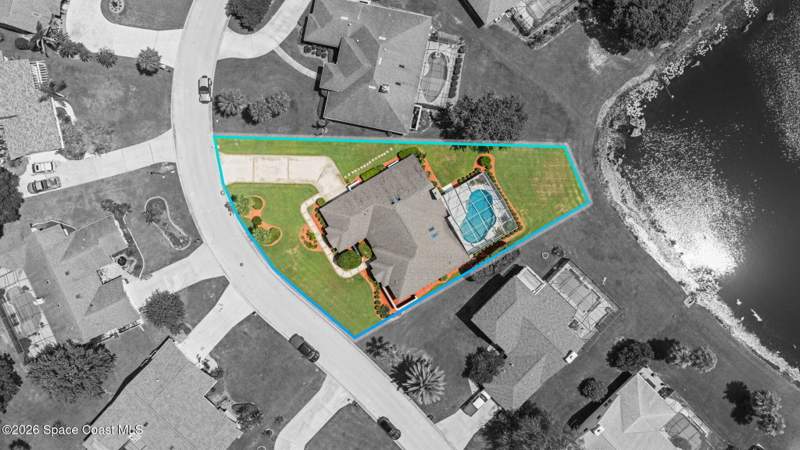 4 bedroom Single Family Residence at 1293 Silver Lake Drive, Suntree Pud Stage 4 Tract 31, Melbourne — photo 2