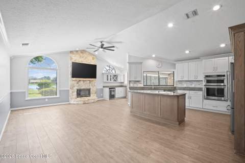 1293 Silver Lake Drive, Melbourne FL - photo 13 of 60