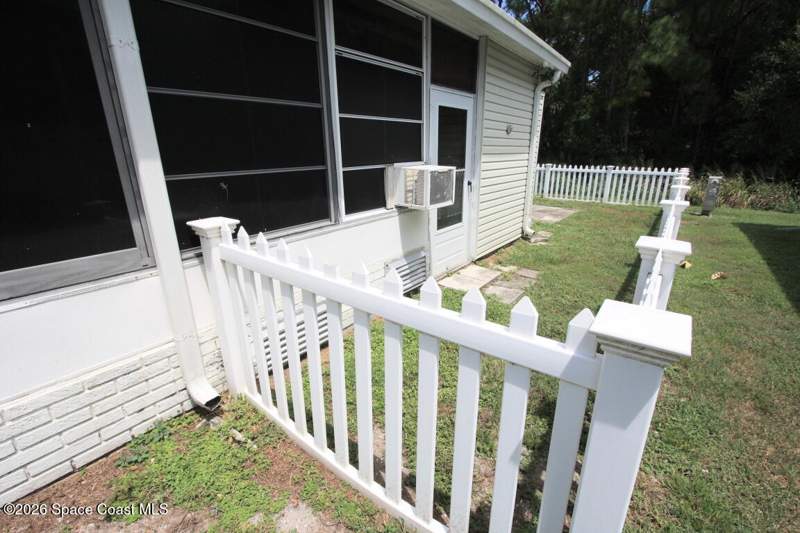 2 bedroom Manufactured Home at 435 Egret Circle, Barefoot Bay Mobile Home Subd Micco Florida Unit O, Barefoot Bay — photo 5