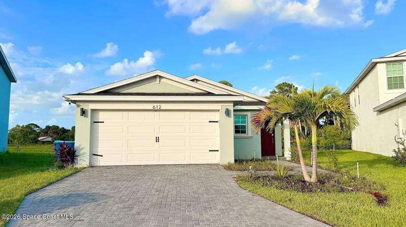 3 bedroom Single Family Residence at 612 Papillon Street, Tillman, Palm Bay — photo 4