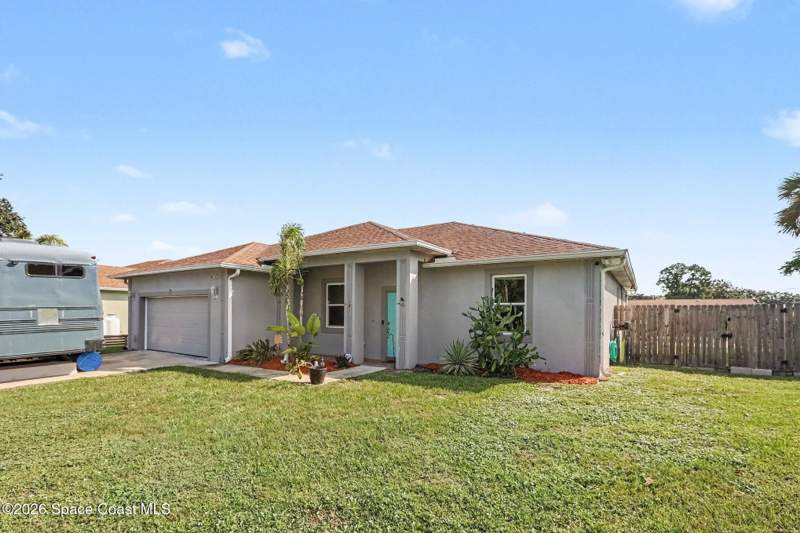 4 bedroom Single Family Residence at 521 Borraclough Avenue, Port Malabar Unit 13, Palm Bay — photo 3