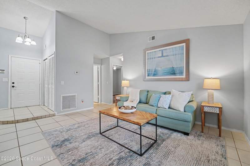 3 bedroom Single Family Residence at 4260 Silver Lake Drive, South Lakes Phase I, Melbourne — photo 4