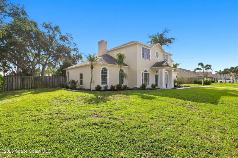 5 bedroom Single Family Residence at 2520 Millrace Way, Watermill, Merritt Island — photo 2