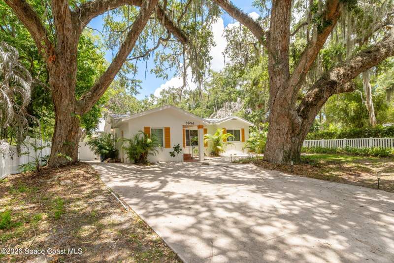 5 bedroom Single Family Residence at 44 Littlejohn Lane, Sherwood Forest, Rockledge — photo 1