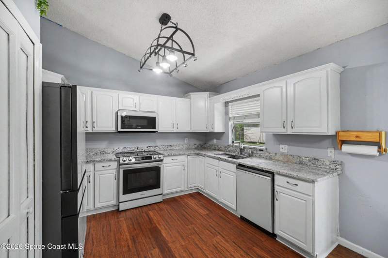 4 bedroom Single Family Residence at 7260 Freeport Road, Port St John Unit 7, Cocoa — photo 5