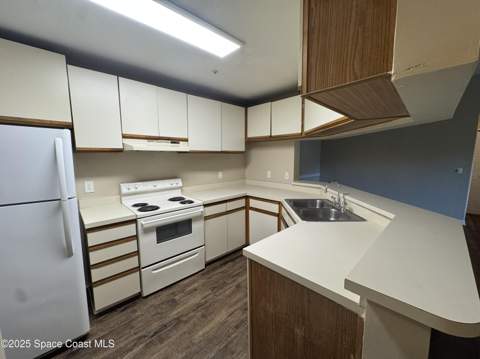 7667 N Wickham Road #1515, Melbourne FL - photo 8 of 30