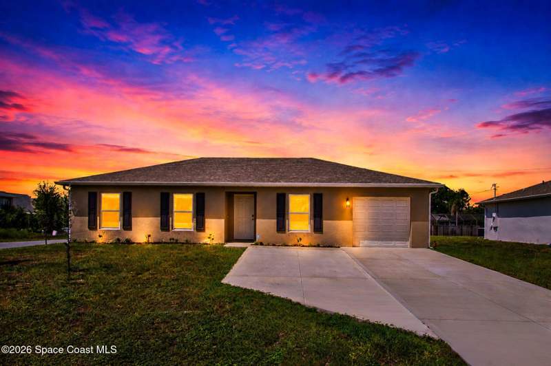 3 bedroom Single Family Residence at 111 Ferguson Street, Port Malabar Unit 25, Palm Bay — photo 3
