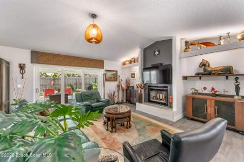2047 Bottlebrush Drive, Melbourne FL - photo 16 of 41