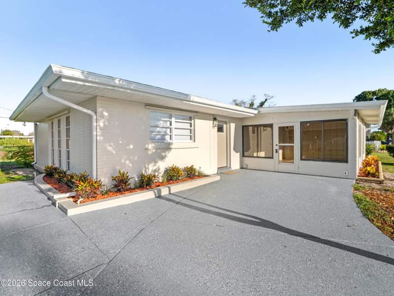 3 bedroom Single Family Residence at 736 Badger Drive, Port Malabar Unit 4, Palm Bay — photo 4