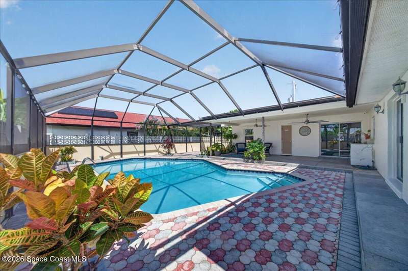 5 bedroom Single Family Residence at 150 Magnolia Street, Eau Gallie Shores, Satellite Beach — photo 4