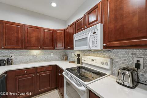 906 Ocaso Lane #104, Rockledge FL - photo 14 of 41