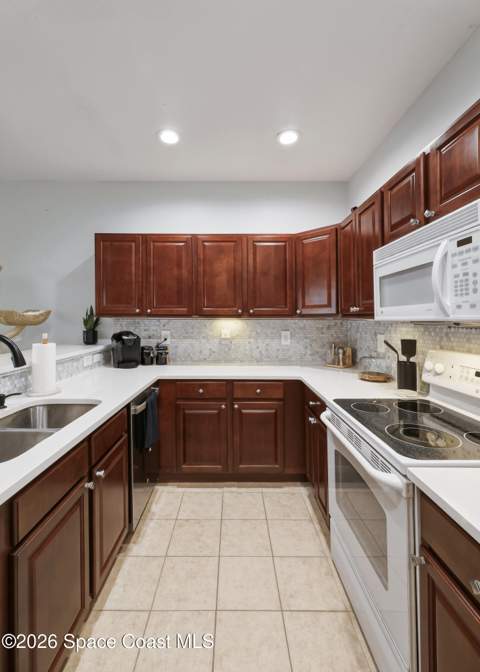 906 Ocaso Lane #104, Rockledge FL - photo 15 of 41