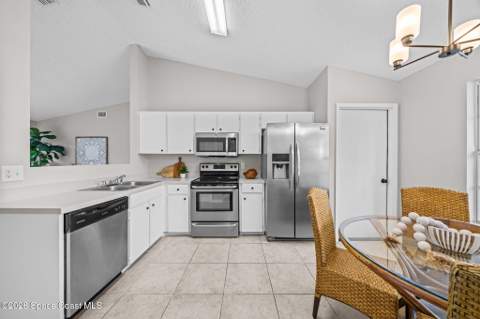 3454 Floral Palm Boulevard, Melbourne FL - photo 12 of 38