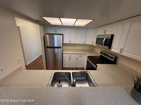 2885 Regency Drive, Melbourne FL - photo 6 of 42