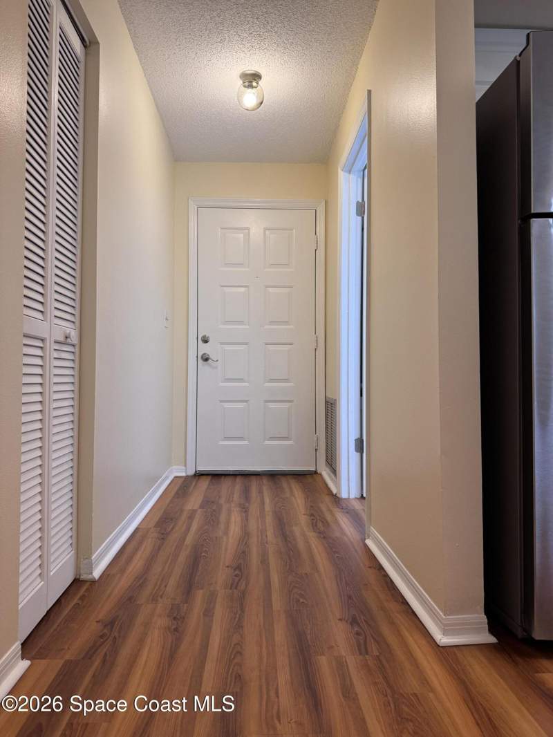 2 bedroom Condominium at 2885 Regency Drive, Coral Gardens Condo, Melbourne — photo 3