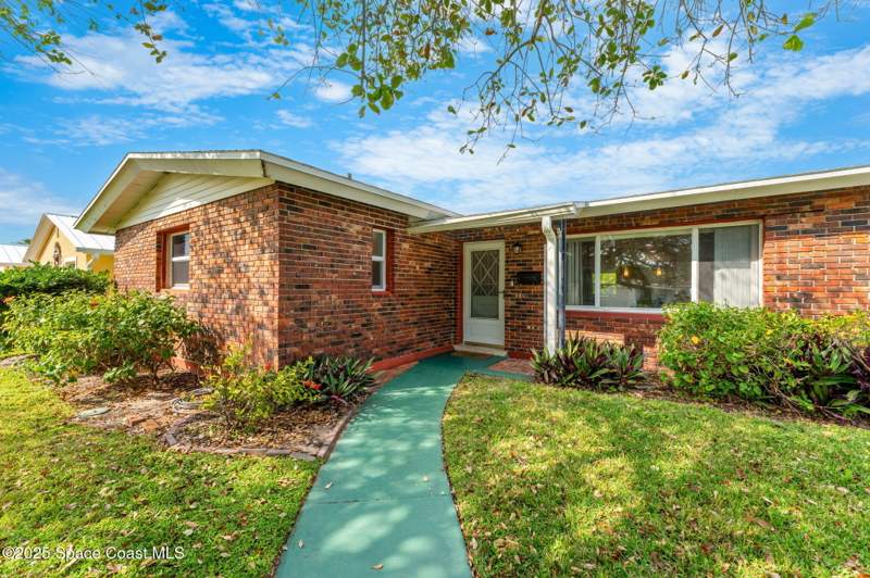 3 bedroom Single Family Residence at 366 Coral Drive, Harbor Heights 3rd Addn, Cape Canaveral — photo 2