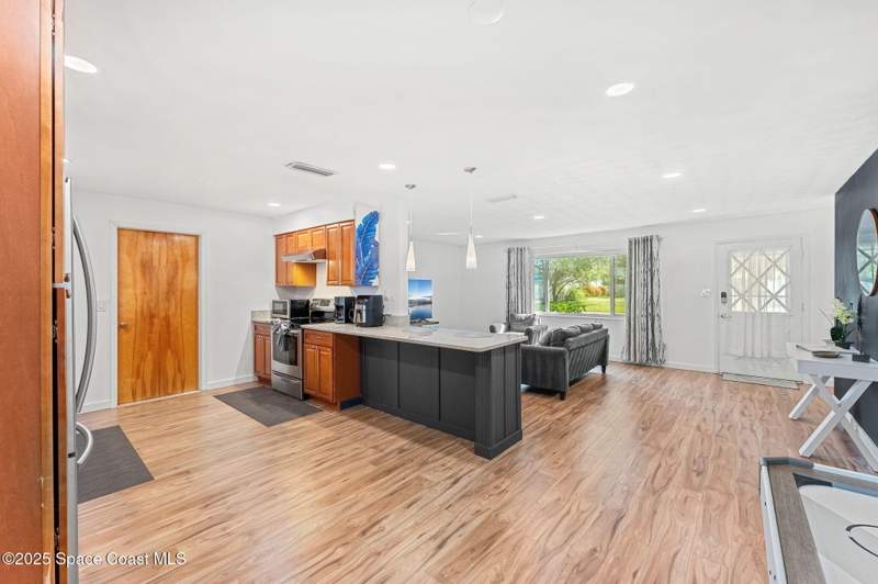 3 bedroom Single Family Residence at 366 Coral Drive, Harbor Heights 3rd Addn, Cape Canaveral — photo 4