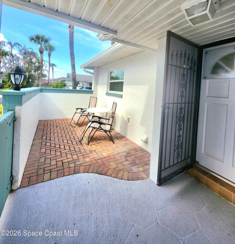 2 bedroom Townhouse at 290 Paradise Boulevard #13, Melbourne, Melbourne — photo 3