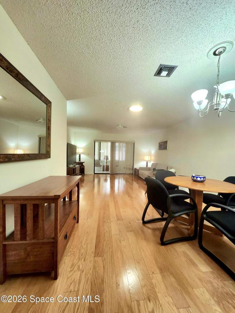 2 bedroom Townhouse at 290 Paradise Boulevard #13, Melbourne, Melbourne — photo 4