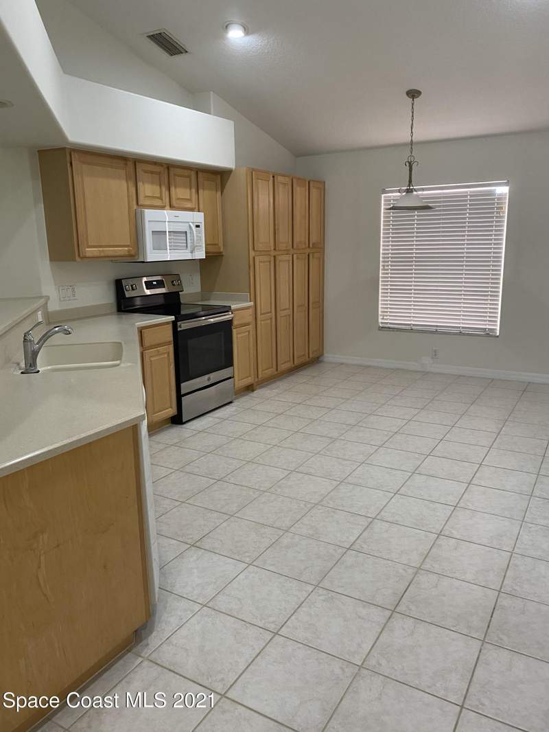 4 bedroom Single Family Residence at 2615 Kendrick Court, Westbrooke Phase VII Replat of Lots 5 6 and 7 of F, Indian Harbour Beach — photo 4