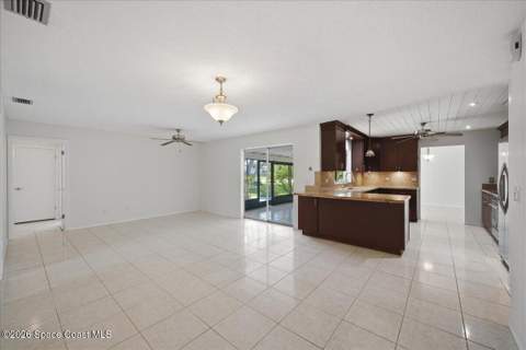 207 S Palm Avenue, Indialantic FL - photo 13 of 34
