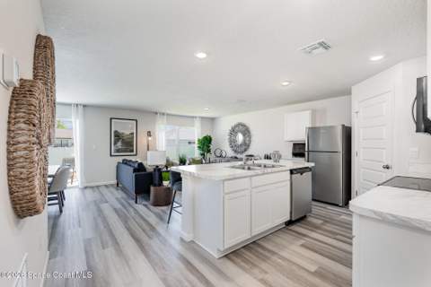 512 San Luis Street, Palm Bay FL - photo 6 of 24
