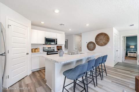 512 San Luis Street, Palm Bay FL - photo 7 of 24