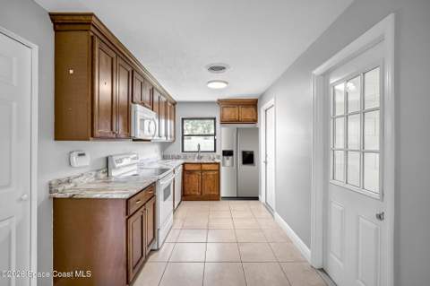 1725 Bryn Mawr Drive, Titusville FL - photo 10 of 40