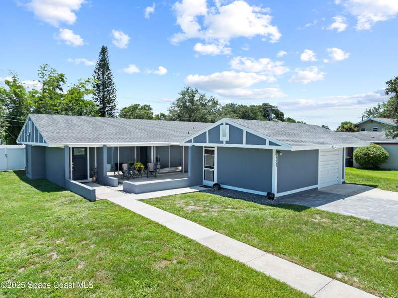 4 bedroom Single Family Residence at 953 Bayward Lane, Buckingham at Levitt Park Sec 2, Rockledge — photo 4