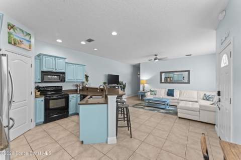127 Madison Avenue, Cape Canaveral FL - photo 16 of 40