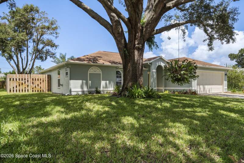4 bedroom Single Family Residence at 2410 Jaywood Drive, Ravenswood Unit 2, Titusville — photo 2