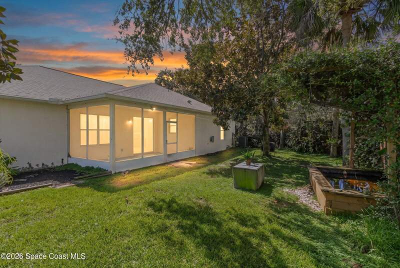4 bedroom Single Family Residence at 994 Bryce Lane, Oak Grove at W Melbourne Phase 1, West Melbourne — photo 2
