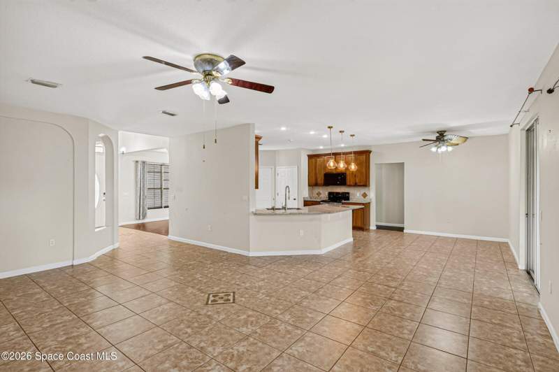 4 bedroom Single Family Residence at 994 Bryce Lane, Oak Grove at W Melbourne Phase 1, West Melbourne — photo 4