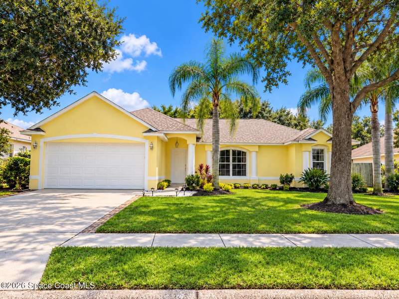 3 bedroom Single Family Residence at 5519 Kathy Drive, Oaktrails at Meadowridge The Phase V, Titusville — photo 2