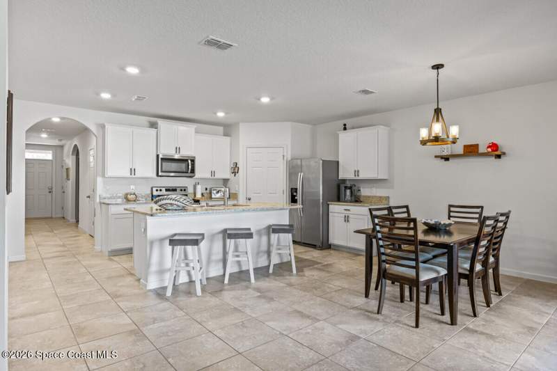 4 bedroom Single Family Residence at 637 Old Country Road, Preserves at Stonebriar, Palm Bay — photo 3