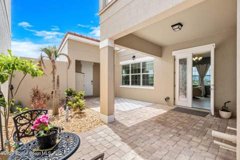2564 Addison Drive, Melbourne FL - photo 8 of 60