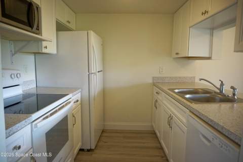 166 San Juan Circle #166, Melbourne FL - photo 7 of 39