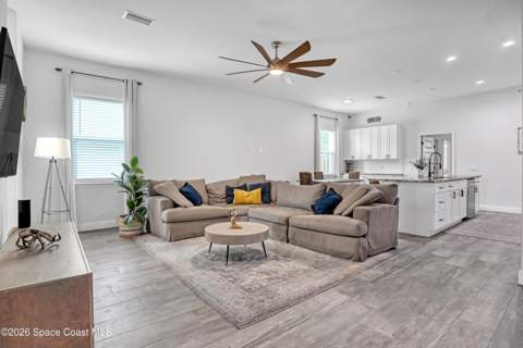910 Windmill Street, Palm Bay FL - photo 10 of 40