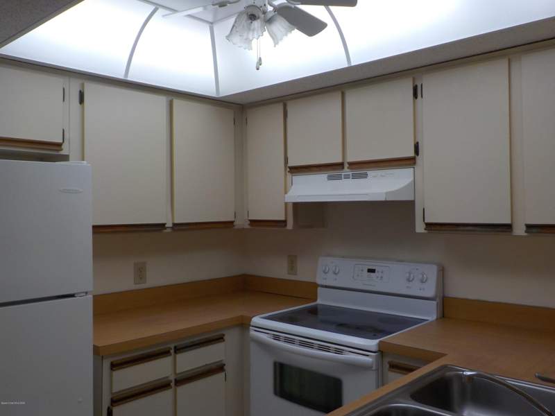 1 bedroom Condominium at 933 NE Sonesta Avenue #107, Port Malabar Country Club Unit 7 Pt of Second Repl, Palm Bay — photo 4