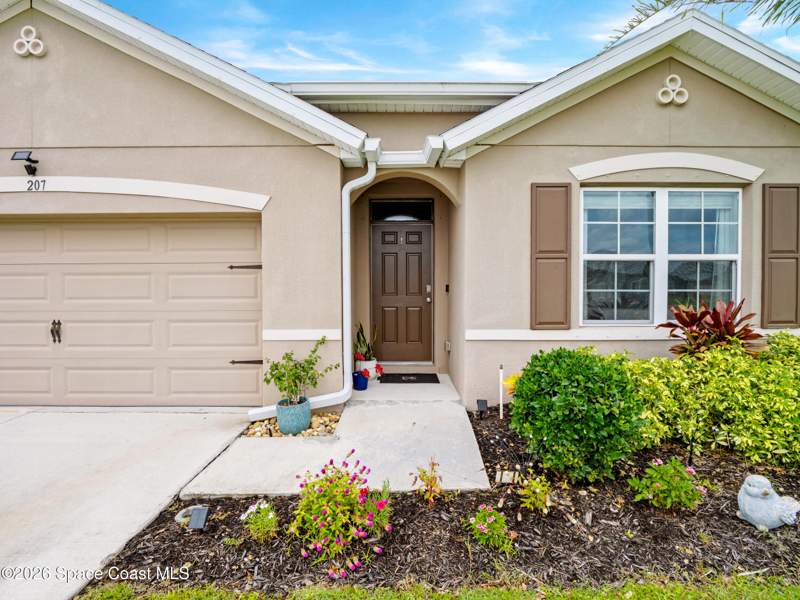 4 bedroom Single Family Residence at 207 Guinevere Drive, Brentwood Lakes Phase III, Palm Bay — photo 4