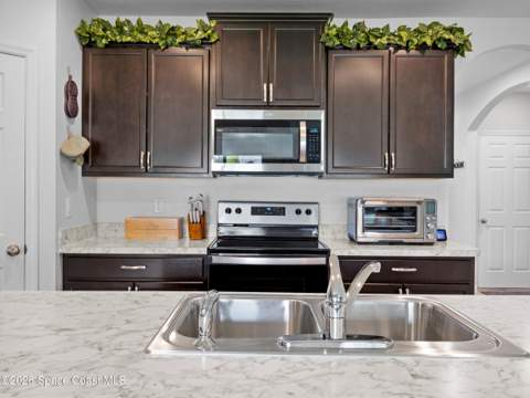 207 Guinevere Drive, Palm Bay FL - photo 12 of 34