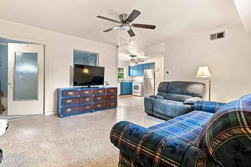 4 bedroom Single Family Residence at 513 Falmouth Avenue, Merritt Ridge Sheet 2, Merritt Island — photo 5